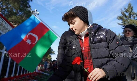  Azərbaycan xalqı 20 Yanvar şəhidlərini yad edir - Foto  