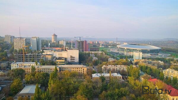  Ukrayna ordusu Donetskdəki bazarı vurdu: 13 ölü - Video  