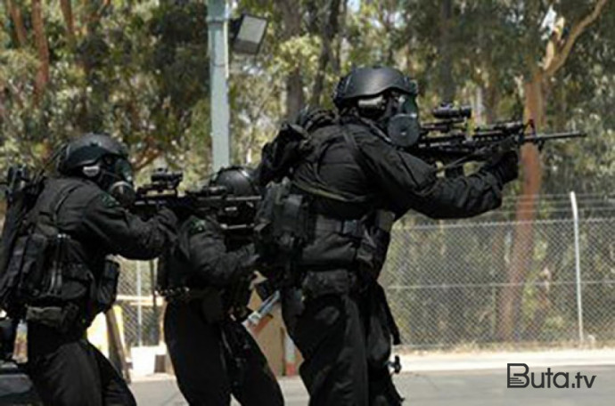  Gürcüstanda bankı qarət etdi, bir nəfəri girov götürdü  