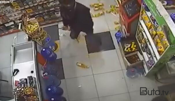  Bakıda marketdən oğurluq edildi  