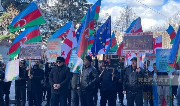  Azərbaycanlılar AB-nin ofisi qarşısında aksiya keçirdilər  