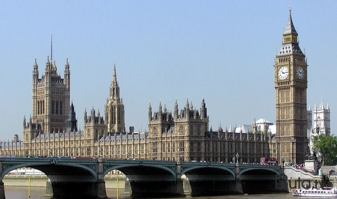  Londonda məşq zamanı hərbi atlar küçələrə qaçdı  