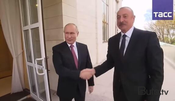  Əliyevlə Putin belə görüşdü - Video  