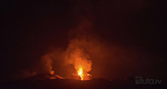  Etna püskürdü, hava limanı bağlandı  