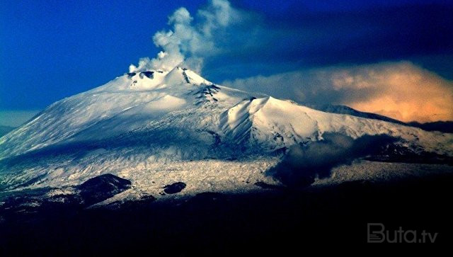  Etna aktivləşdi, onlarla uçuş ləğv edildi  