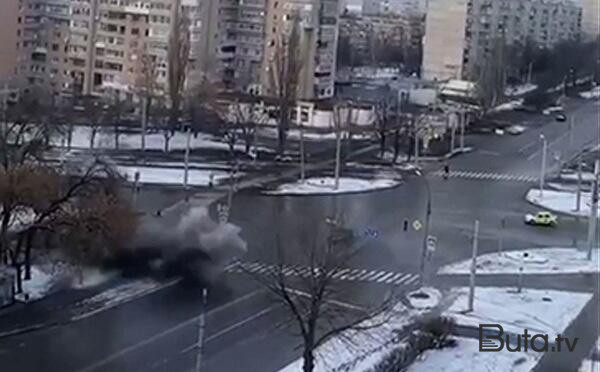  Xarkova yarım saat ərzində iki zərbə: 2 ölü, 22 yaralı  