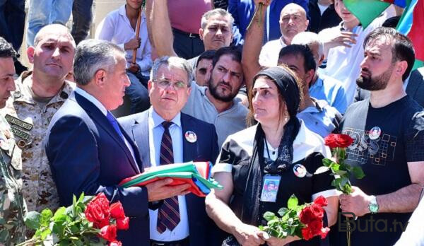  Şəhid Rövşən Əliyev dəfn edildi – Foto  