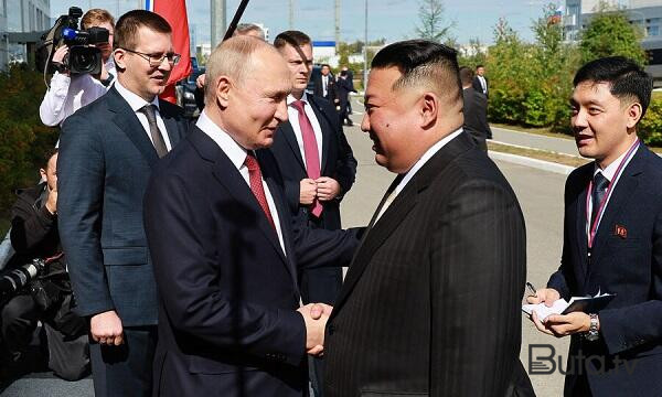 Putin Kim Çen İnə “Aurus” avtomobili hədiyyə etdi  