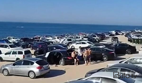  Bakıda bu çimərlikdə maşınlar da 