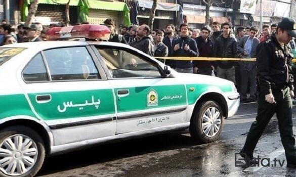  İranda seçki qutularını daşıyan maşına hücum: ölənlər var  