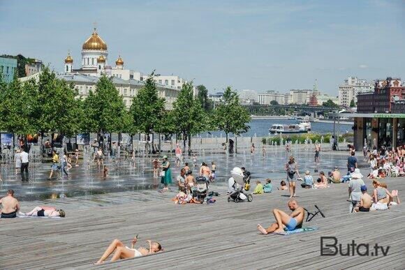  Moskvada metro və vağzallarda pulsuz su paylanır  