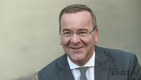  Zabitlər müzakirə edib, mən 