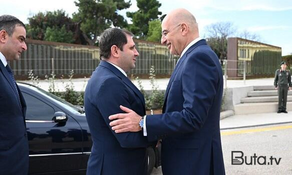  Papikyan Nikos Dendias ilə görüşdü  
