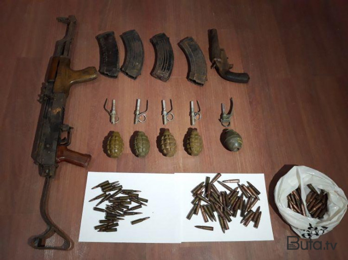  Bakının bu rayonunda silah-sursat tapıldı - Video  