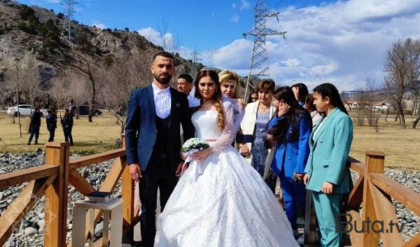  Bu toya 1000 qonaq gəldi, müğənnilər pulsuz oxudu  