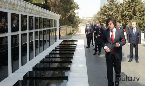  Kobaxidze Şəhidlər xiyabanını ziyarət etdi  