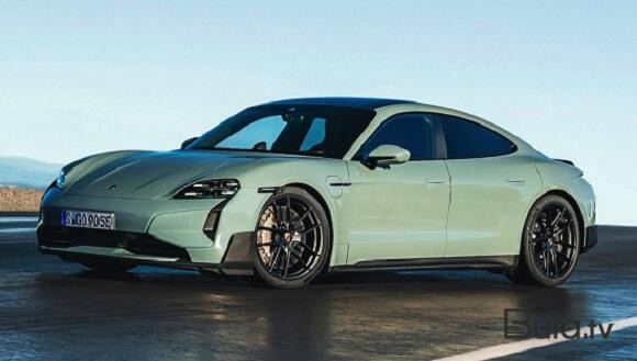  “Porşe” ən sürətli maşınını təqdim etdi  