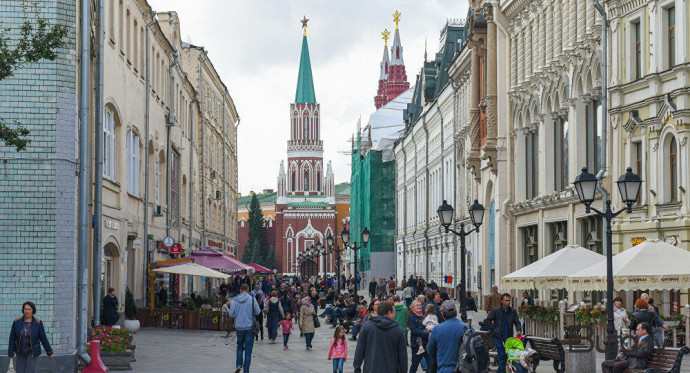  Moskva sakinləri terrakt qurbanları üçün hərərkətə keçdi  