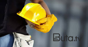  Bakıda kişi kranla beton lövhə arasında qalaraq öldü  