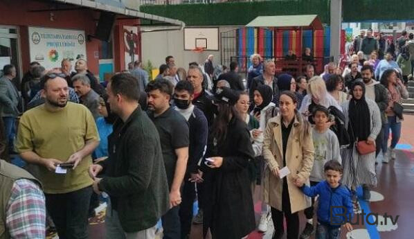  Türkiyədə seçki: Kosmonavt geyimi ilə səs verdi – Foto  