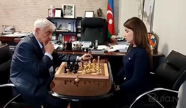  Kamal Abdulla Avropa çempionumuzla şahmat oynadı - Video  