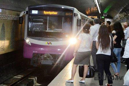  Bakı metrosunda sərnişinin halı pisləşdi, qatar dayandırıldı  