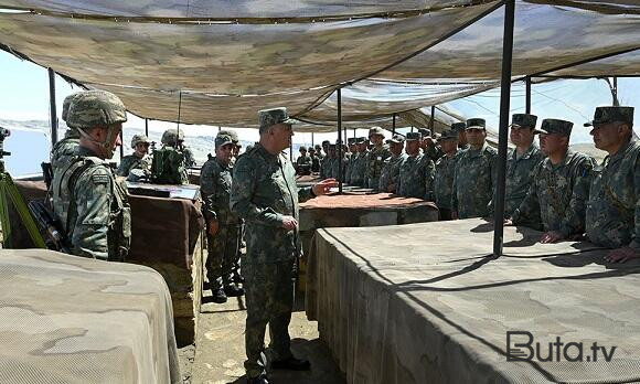  Kərim Vəliyev döyüş atışlı taktiki təlimi izlədi  