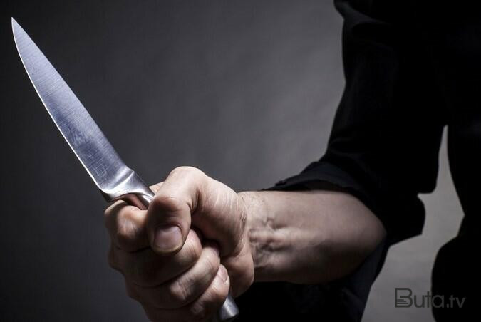  Bakıda kişi nənəsini və arvadını bıçaqladı  