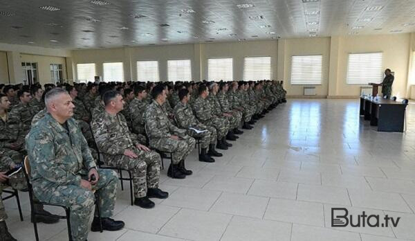  Vəliyev və Mirzəyev hərbi vəzifəlilərlə görüşdü  