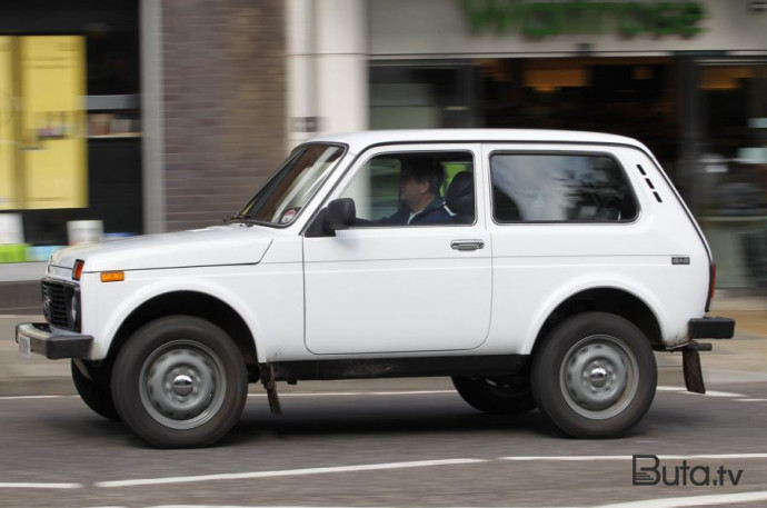  Başçının müavinin olduğu maşını vurdu: həbs edildi  