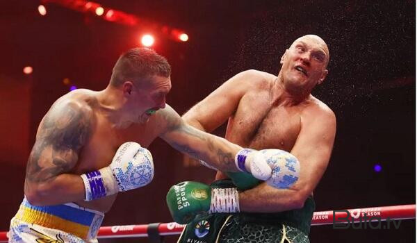  Ər-Riyadda möhtəşəm döyüş: Usik Fyuriyə qalib gəldi  