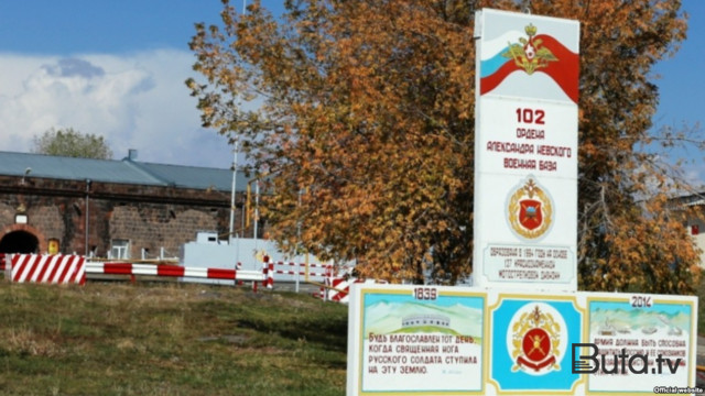  Rus ordusu Gümrüdə parad keçirdi, ermənilər qatılmadı - Foto  