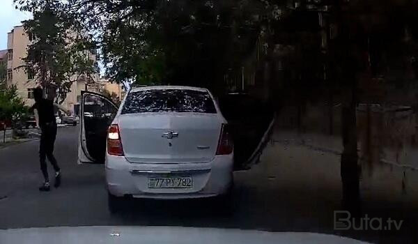  Bakıda maşını qaçıran kişi və qadın belə saxlanıldı - Video  