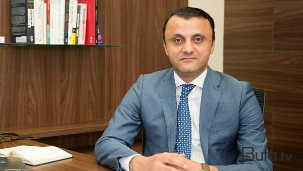 Vüqar Qurbanov baş həkimi işdən çıxardı  