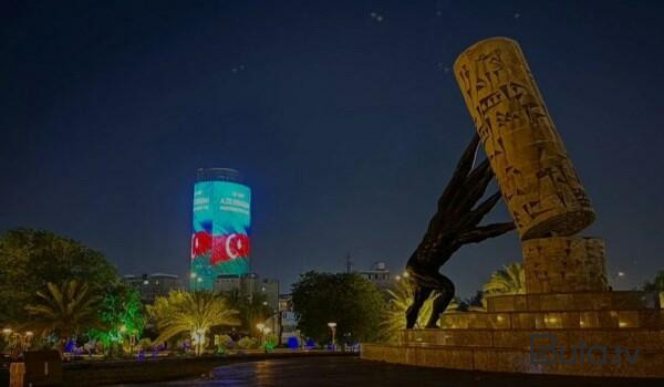  Bağdadda bu bina Azərbaycan bayrağı ilə işıqlandırıldı - Foto  