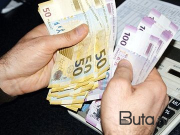  Azərbaycanda orta aylıq maaş 1326 manat olacaq  