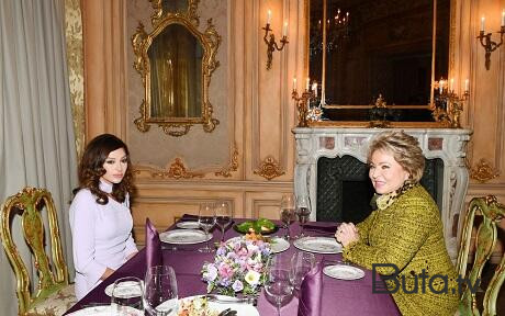  Matviyenko Mehriban Əliyevanı təbrik etdi  