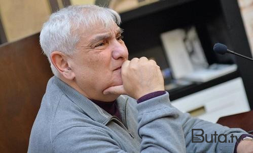  Heç kim yaşamaq istədiyi həyatı yaşamır  