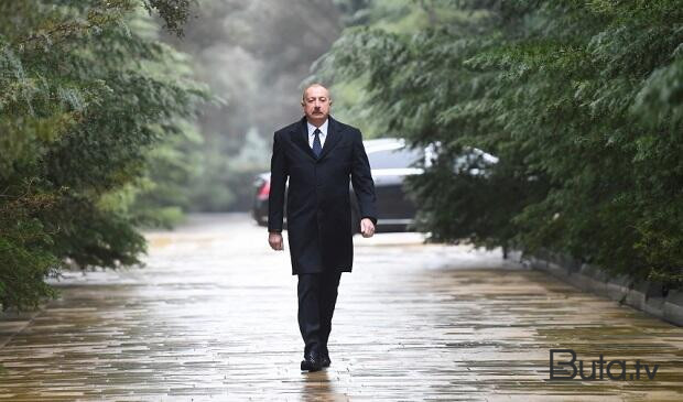  Prezident və xanımı Fəxri xiyabanda...  