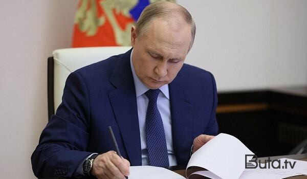 Putin İradə Zeynalovaya rütbə verdi    Putin İradə Zeynalovaya rütbə verdi