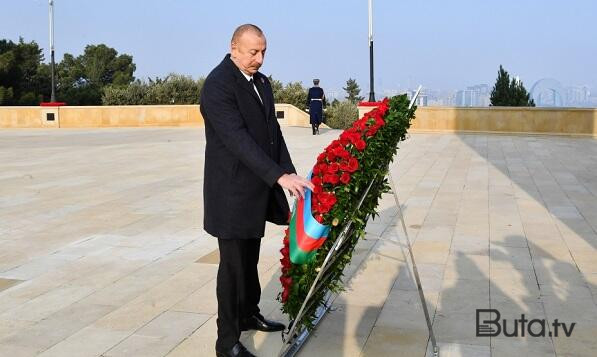  İlham Əliyev və Mehriban Əliyeva Şəhidlər xiyabanında...  