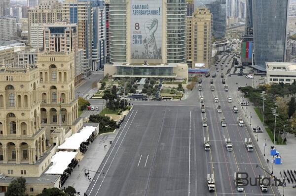  Bakıda hərbi parad başladı - Canlı  