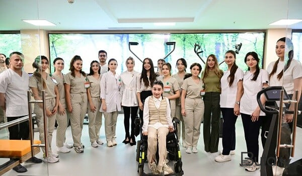  Əliyevalar Yeni Klinikada mərkəzlərin açılışında - Foto  