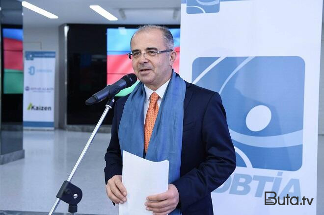  1 milyona ev, 440 minə cip - Rektorun milyonluq xərci  