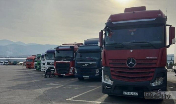  Gürcüstan saxlanılan TIR-larımızla bağlı rəsmi açıqlama  