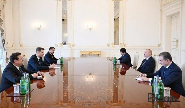 İlham Əliyev Rumıniya Senatının sədrini qəbul etdi    İlham Əliyev Rumıniya Senatının sədrini qəbul etdi