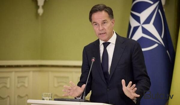  Rutte Putini aşağıladı: Qubernatordur, ciddiyə almayın! 