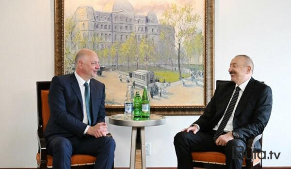  İlham Əliyev Bolqarıstan baş naziri ilə görüşdü  