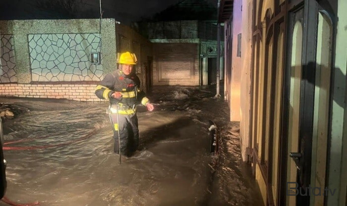  FHN bu ərazilərdə vətəndaşları təxliyə edir - Video  