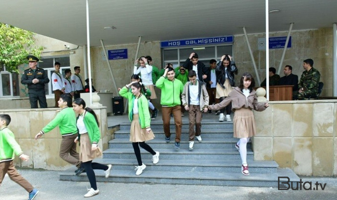  Bu məktəb və liseydə nümunəvi mülki müdafiə məşqi keçirildi  
